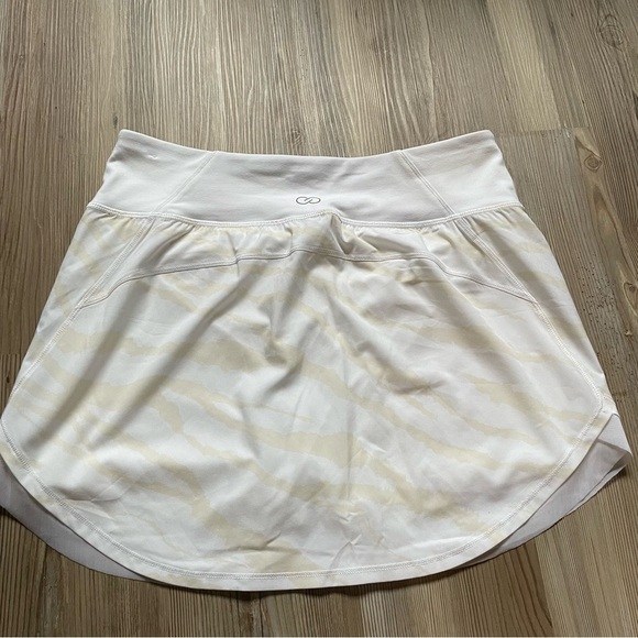Calia Athletic Skort Small White Ivory Tulip Hem Size M Golf Tennis Pickleball - Picture 10 of 13